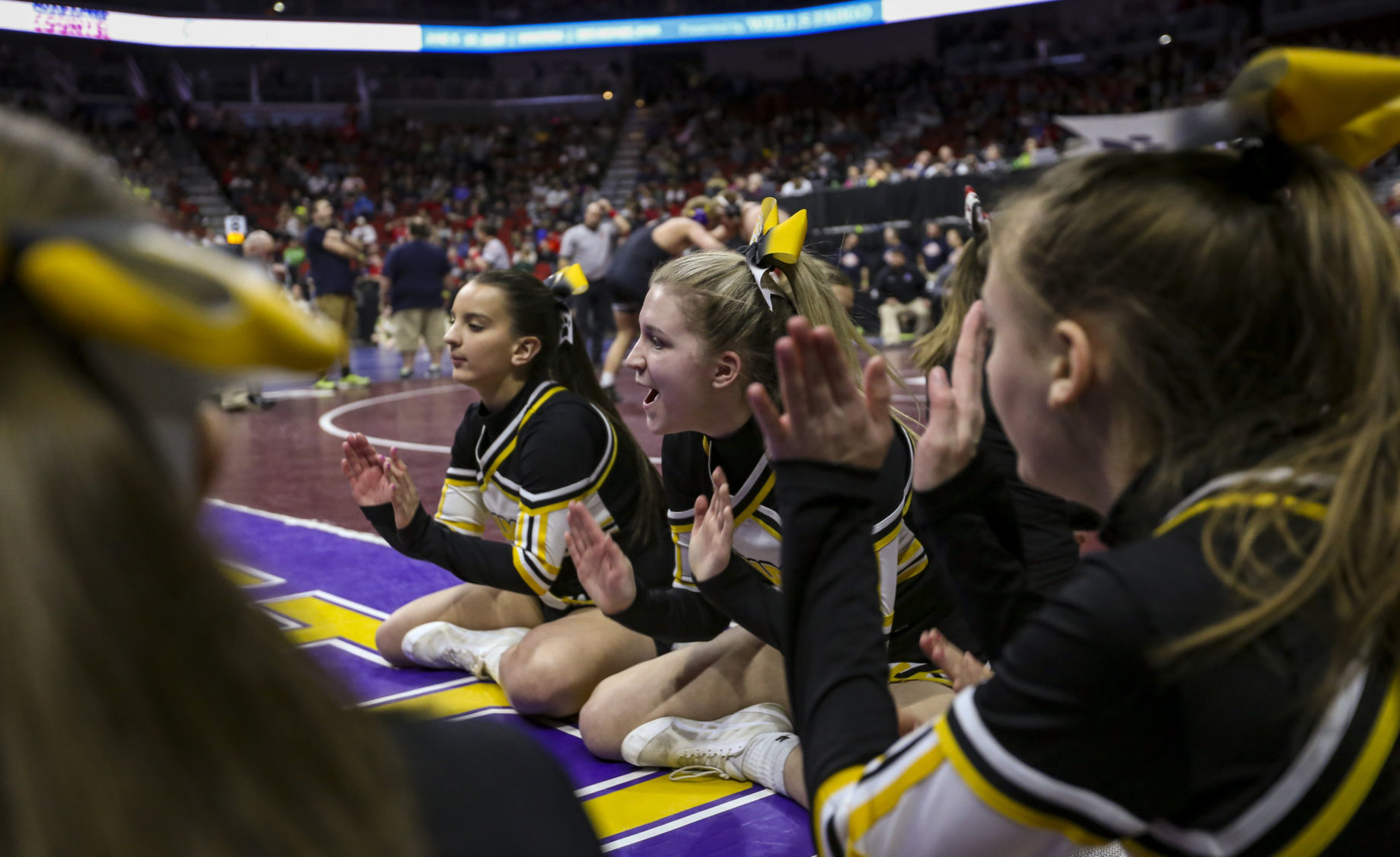 021618-STATE-WRESTLING-3A-SEMIS-016.jpg